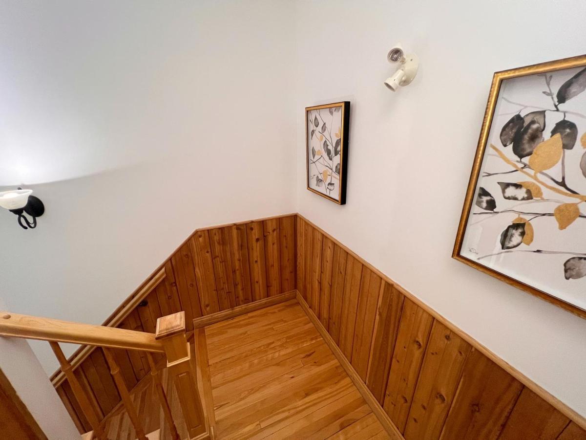 Auberge Au Poste De Traite Sainte-Famille Eksteriør bilde