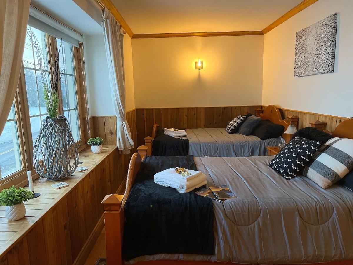 Auberge Au Poste De Traite Sainte-Famille Eksteriør bilde