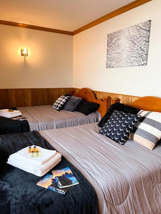 Auberge Au Poste De Traite Sainte-Famille Eksteriør bilde