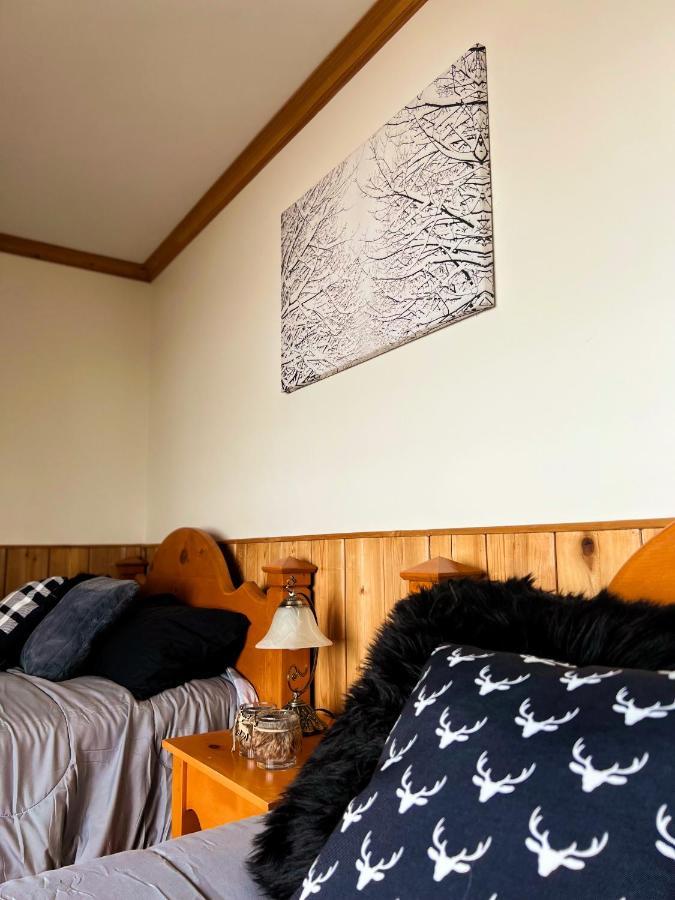 Auberge Au Poste De Traite Sainte-Famille Eksteriør bilde