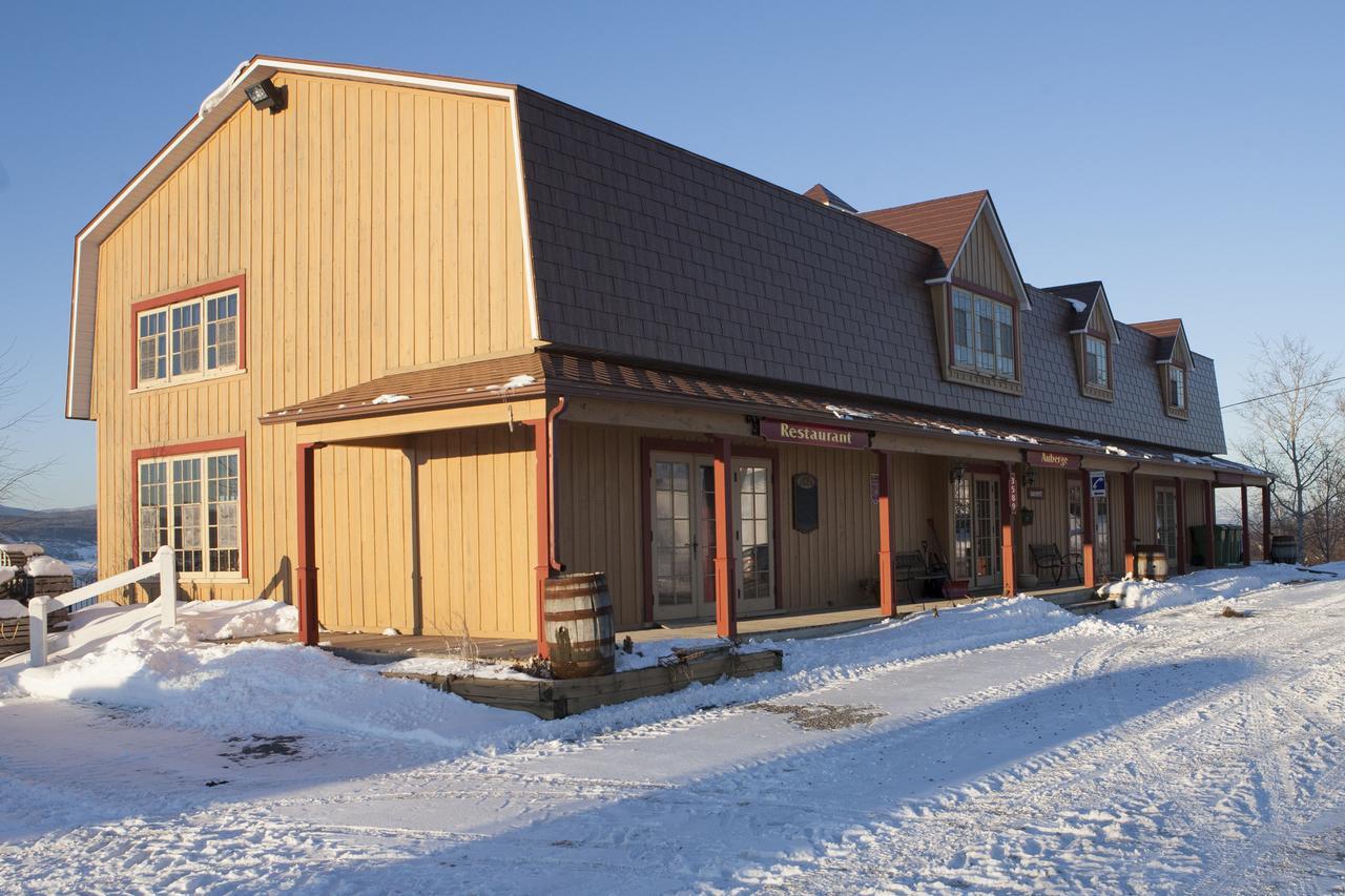 Auberge Au Poste De Traite Sainte-Famille Eksteriør bilde